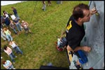 Climbing in the park - na stěně - fotografie se po kliknutí zvětší.