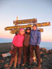 Kilimanjaro - na vrcholu - fotografie se po kliknutí zvětší.