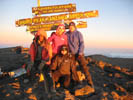 Kilimanjaro - na vrcholu - fotografie se po kliknutí zvětší.